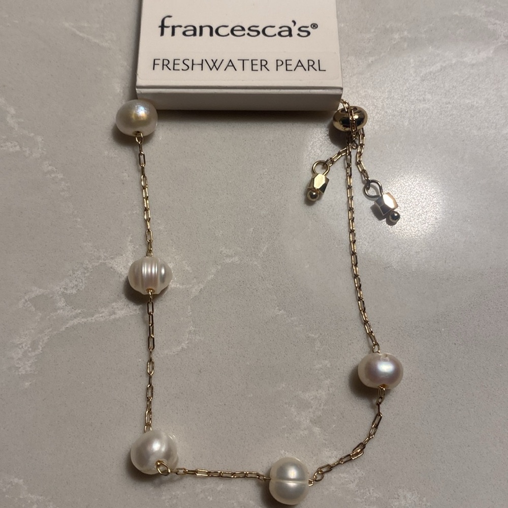 Francesca's 14k Gold dipped freshwater pearl adjustable Bracelet. NWT.